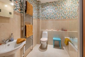 Photo 18- click for photo gallery